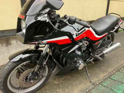 Kawasaki GPZ750F 2015