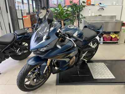 Honda CBR400R 2022