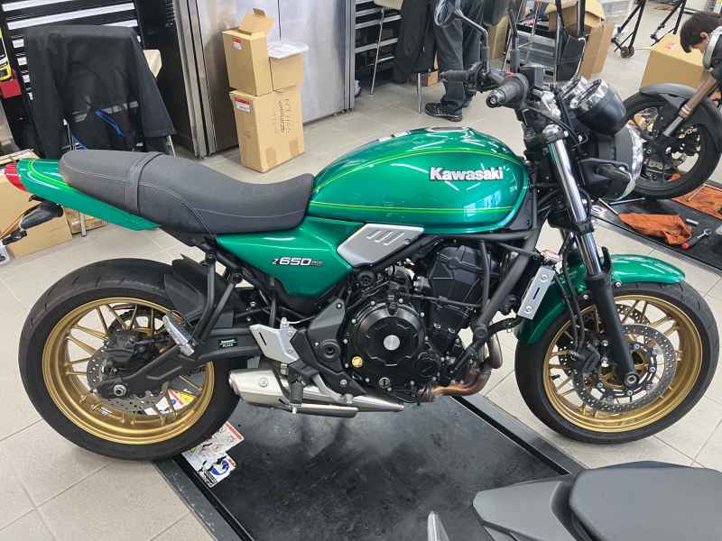 Kawasaki Z650RS 2023