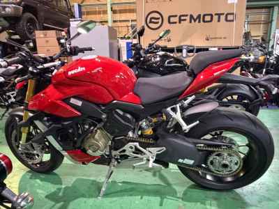 Ducati Streetfighter V4S 2021