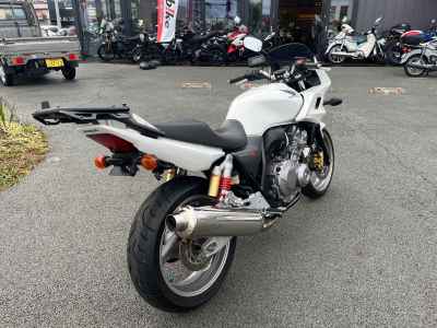Honda CB400 Super Boldor 2026