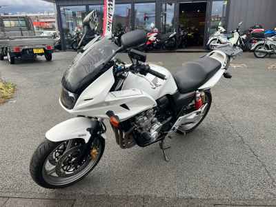 Honda CB400 Super Boldor 2026