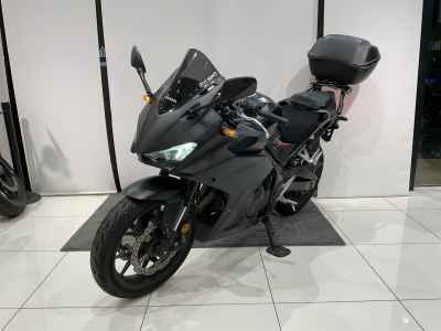 Honda CBR400R 2024