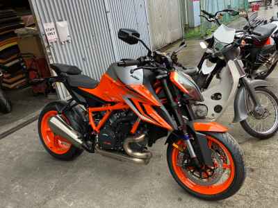 KTM 1290 Super Duke R 2023