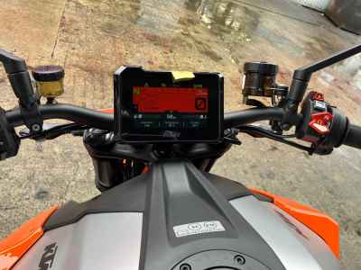 KTM 1290 Super Duke R 2023