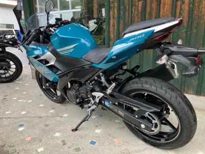 Kawasaki Ninja 400 2021
