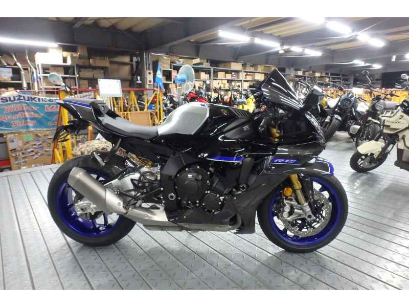Yamaha YZF-R1M 2025