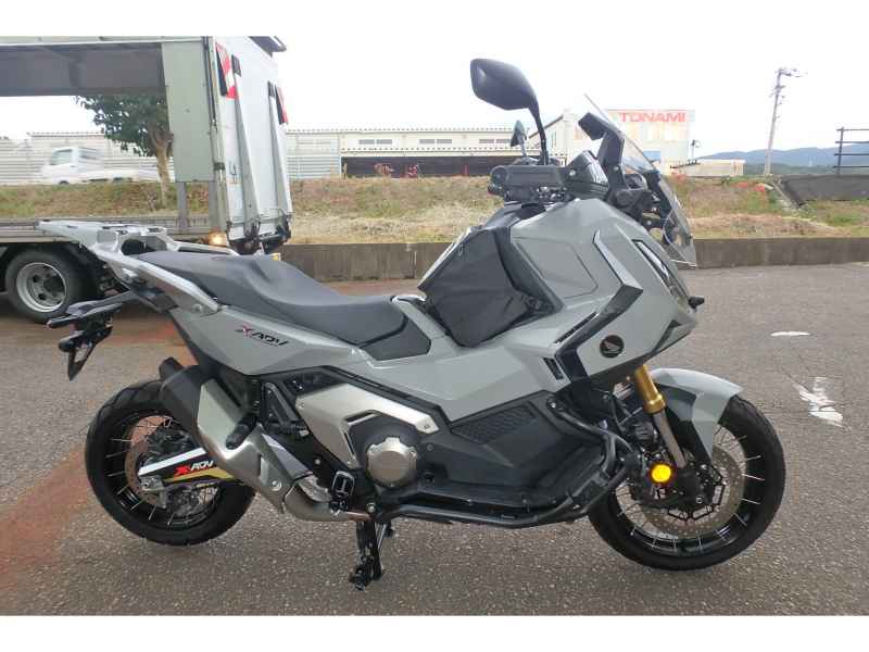Honda X-Adv 750 2025