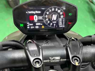 Ducati Streetfighter V2 2023