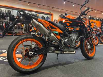KTM 890 Duke GP 2025