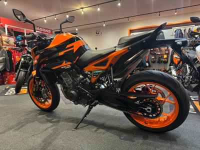KTM 890 Duke GP 2025