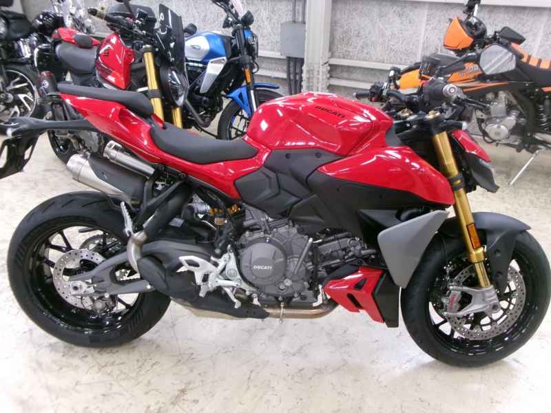 Ducati Streetfighter V2S 2025