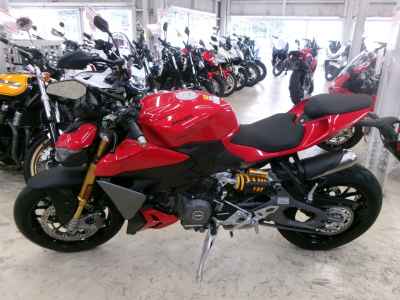 Ducati Streetfighter V2S 2025