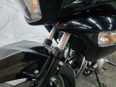 Suzuki GSR250F