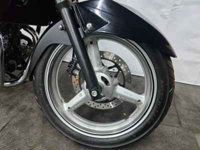 Suzuki GSR250F