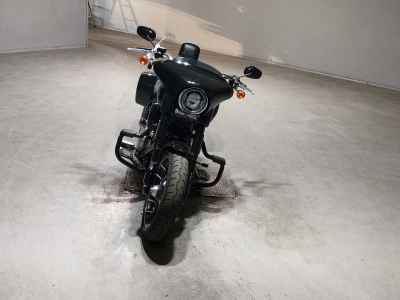 Harley-Davidson Sport Glide FLSB1750 2025
