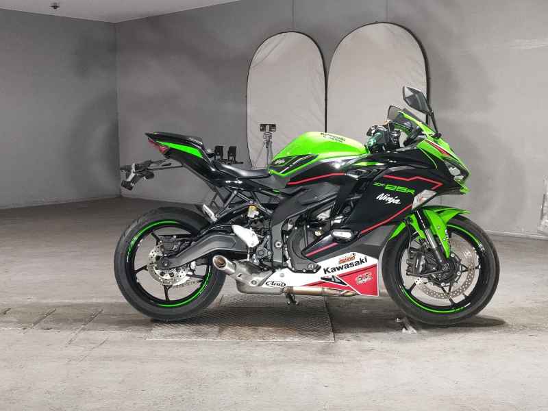 Kawasaki Ninja ZX-25R KRT Edition