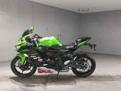 Kawasaki Ninja ZX-25R KRT Edition