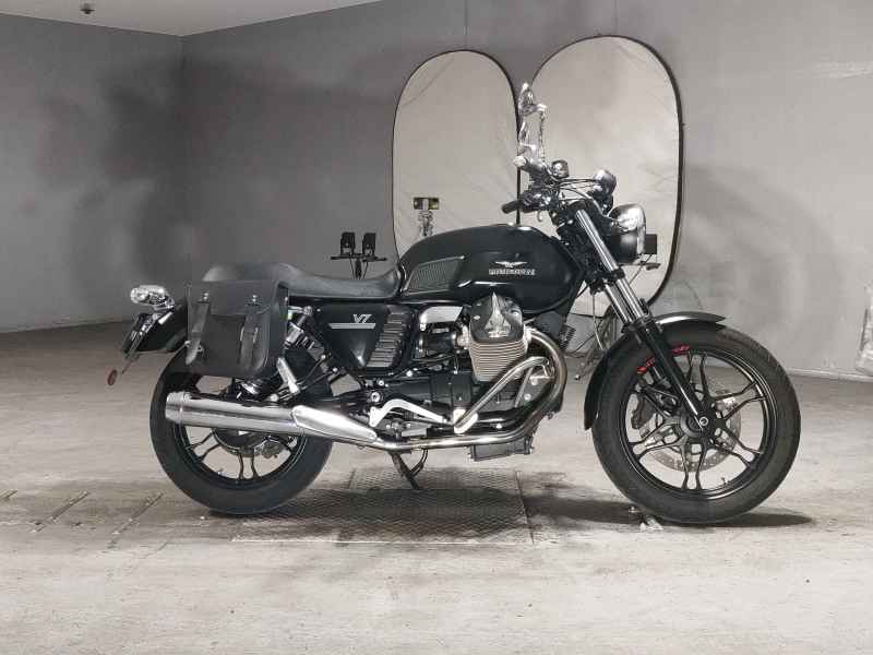 Moto Guzzi V7 Stone 2014