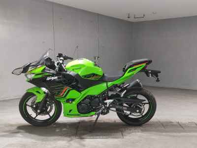 Kawasaki Ninja 400 2023
