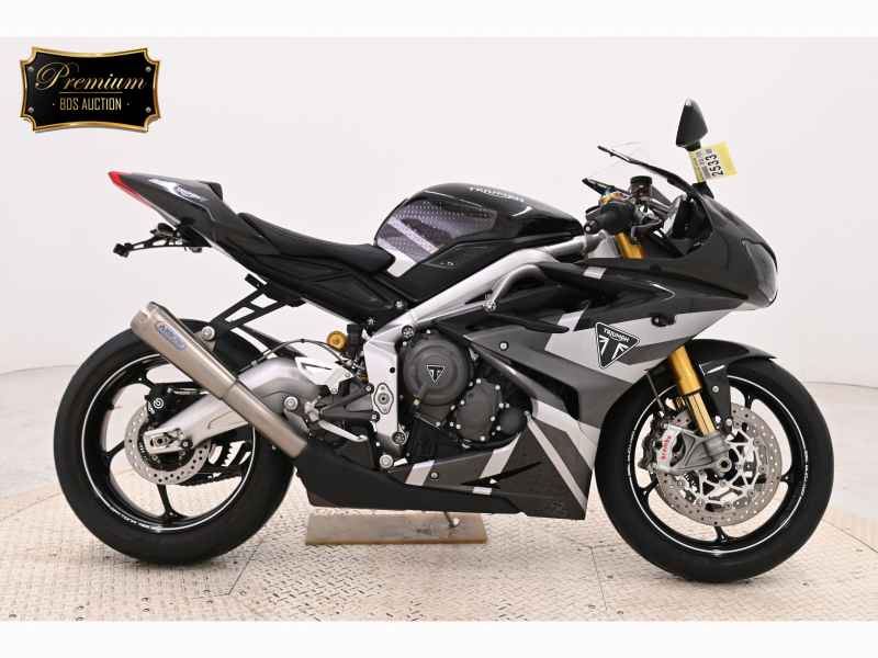 Triumph Daytona Moto2 765 2020