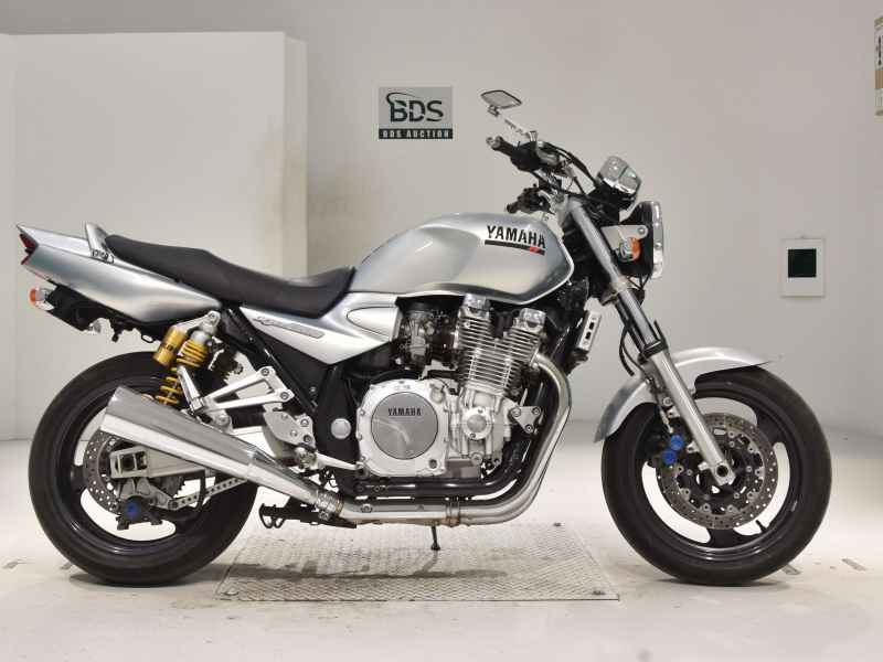 Yamaha XJR1300 2000