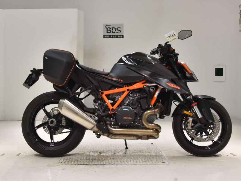 KTM 1290 Super Duke R 2021