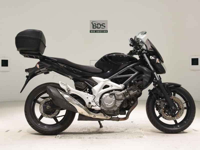 Suzuki Gladius 400 2011