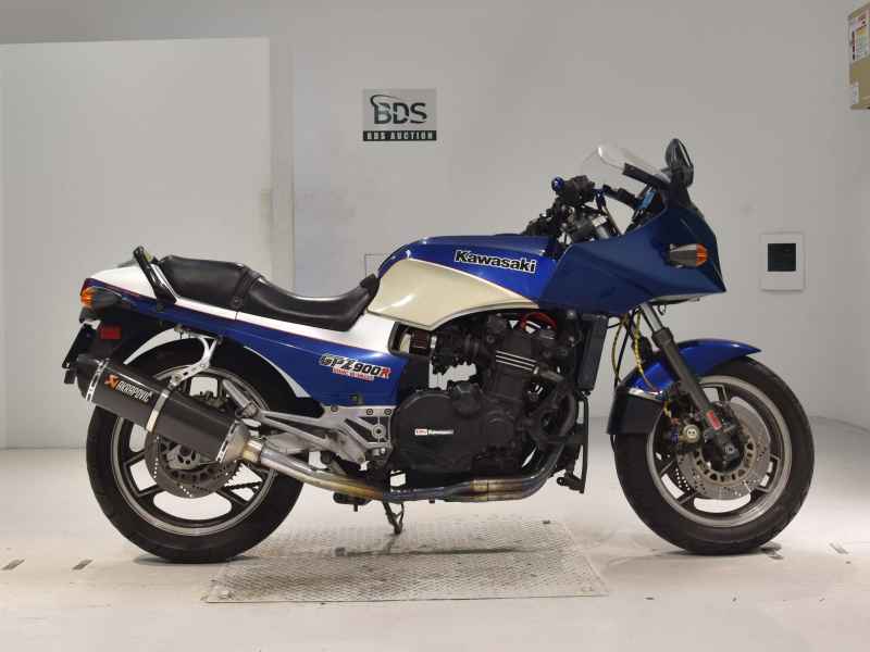 Kawasaki GPZ750R 1984