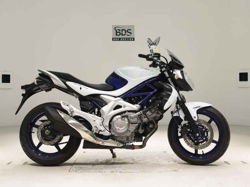 Suzuki Gladius 400 2010