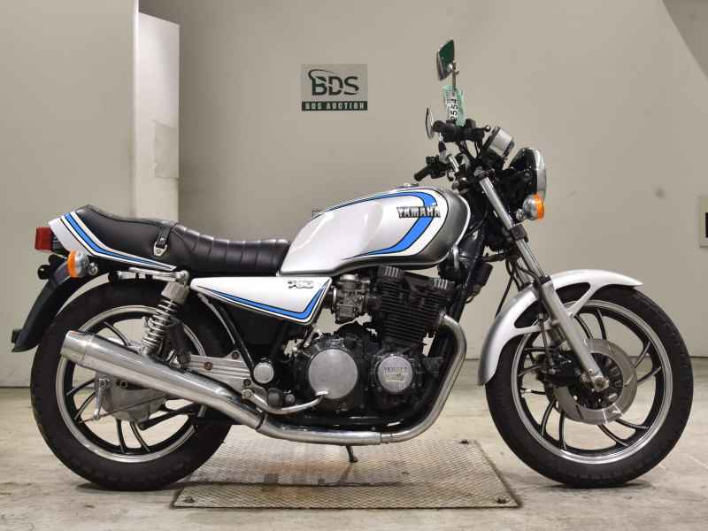 Yamaha XJ750E 1982