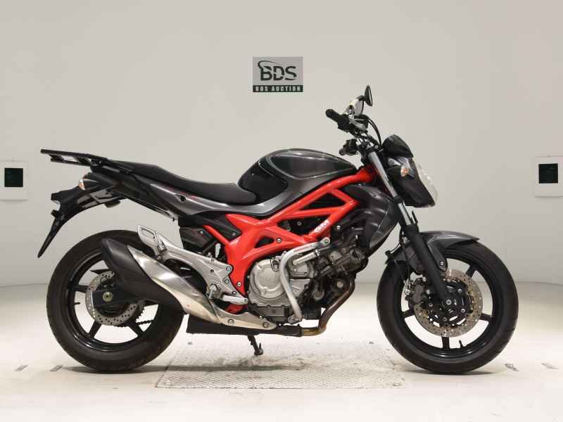 Suzuki Gladius 400 2013