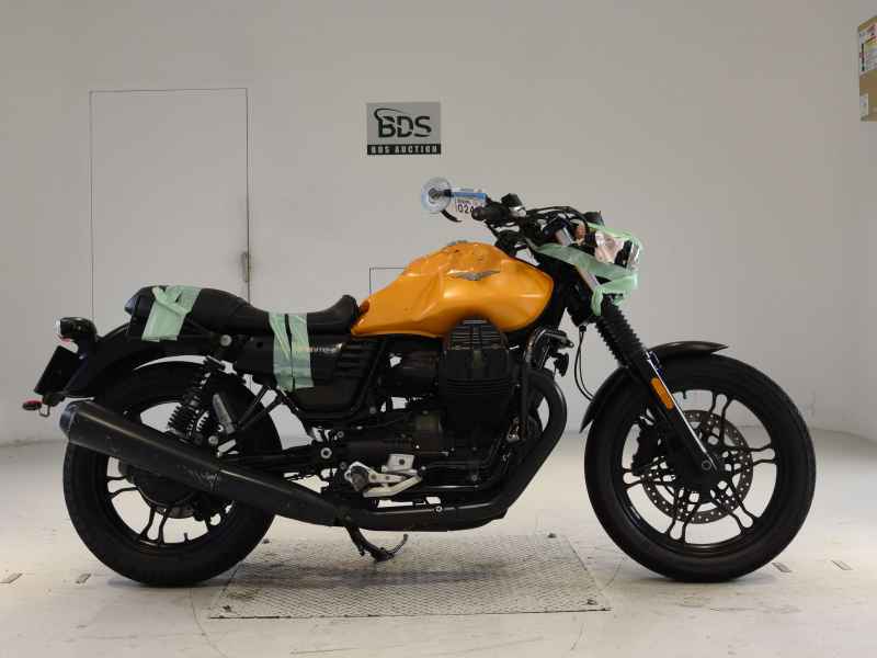 Moto Guzzi  V7 3 STONE 2018