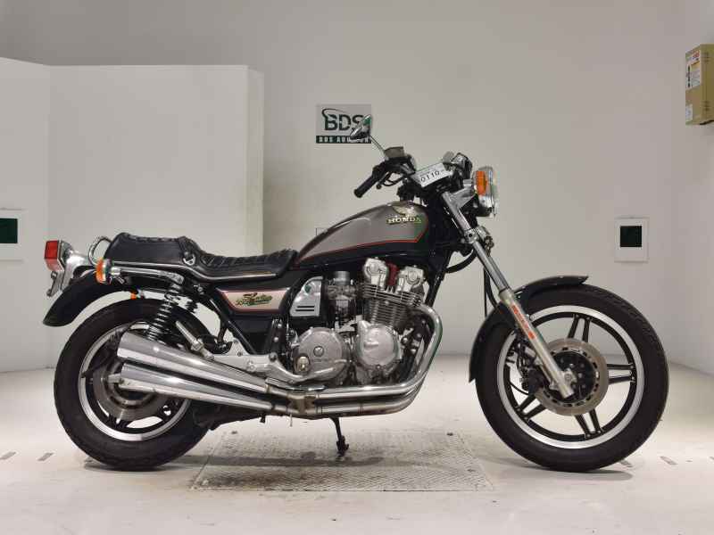 Honda CB750 Custom 1981