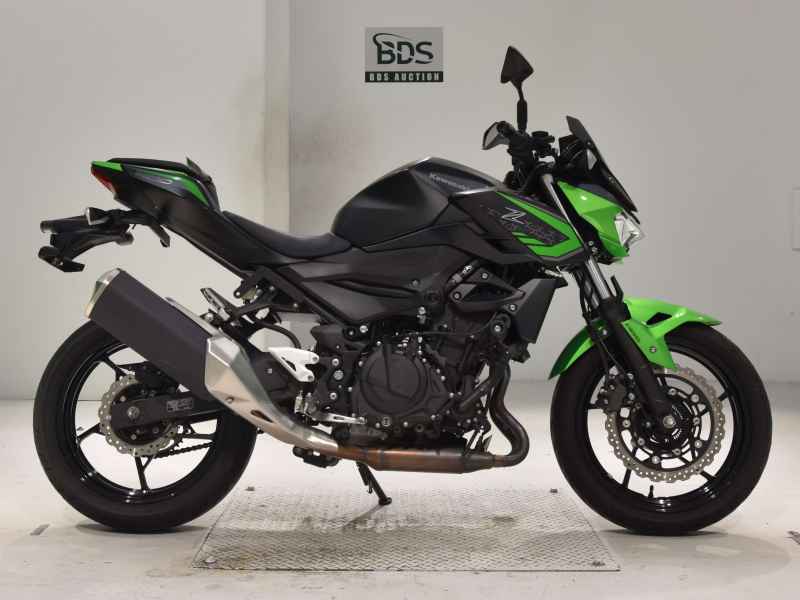 Kawasaki Z400 2021