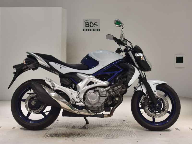 Suzuki Gladius 400 2010