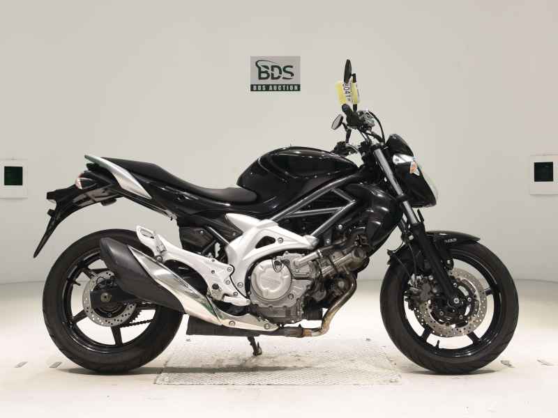 Suzuki Gladius 400 2010