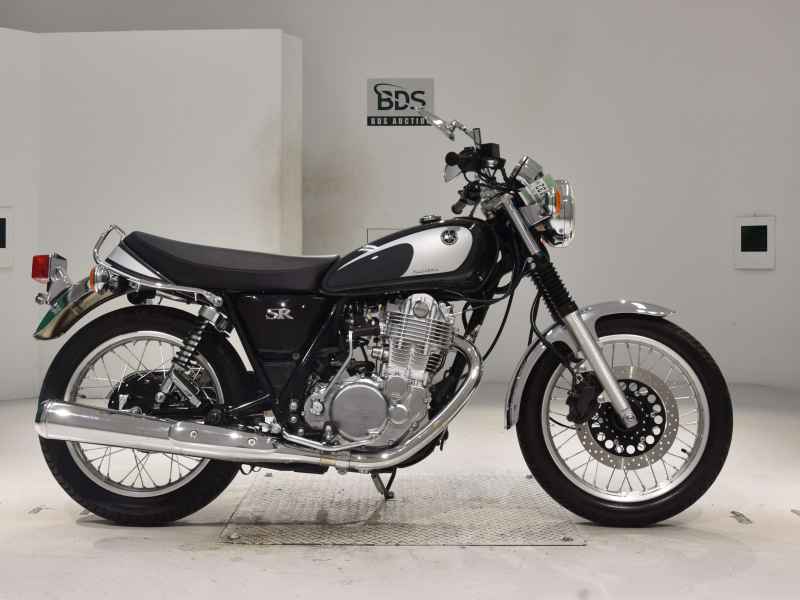 Yamaha SR400 2021