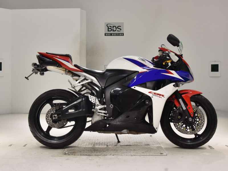 Honda CBR600RR 2011