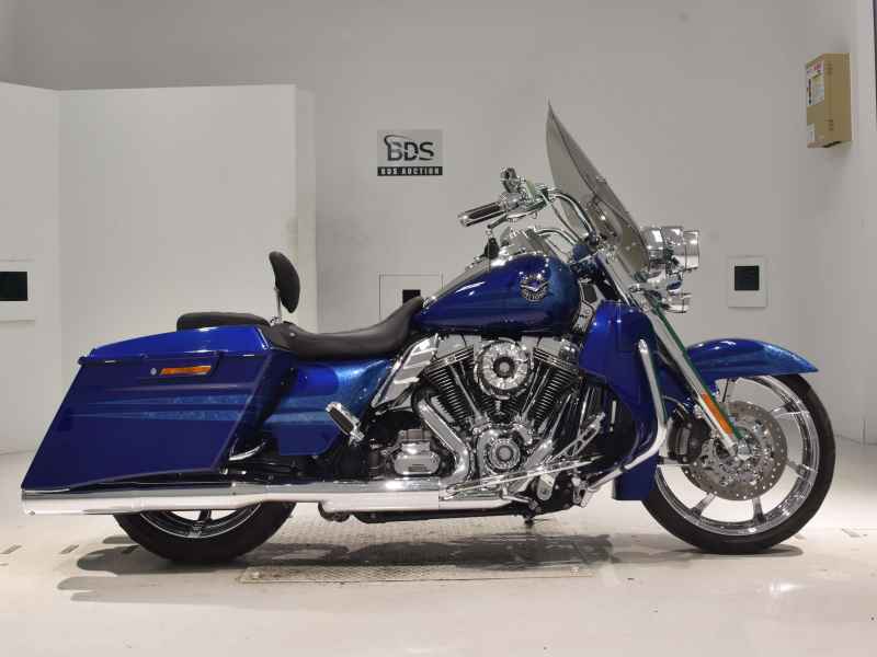 Harley-Davidson FLHRSE1800CVO 2013