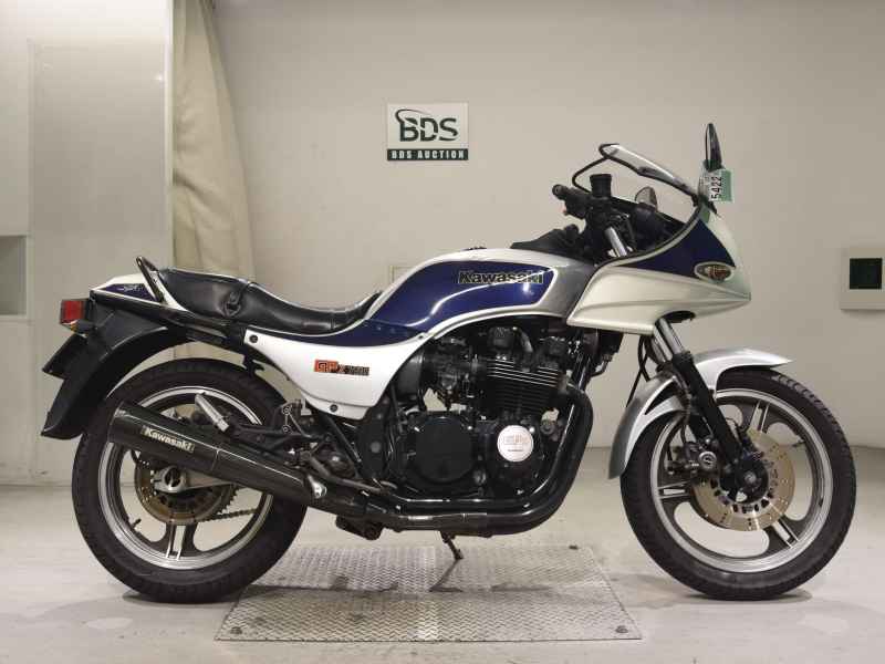 Kawasaki GPZ750 1983