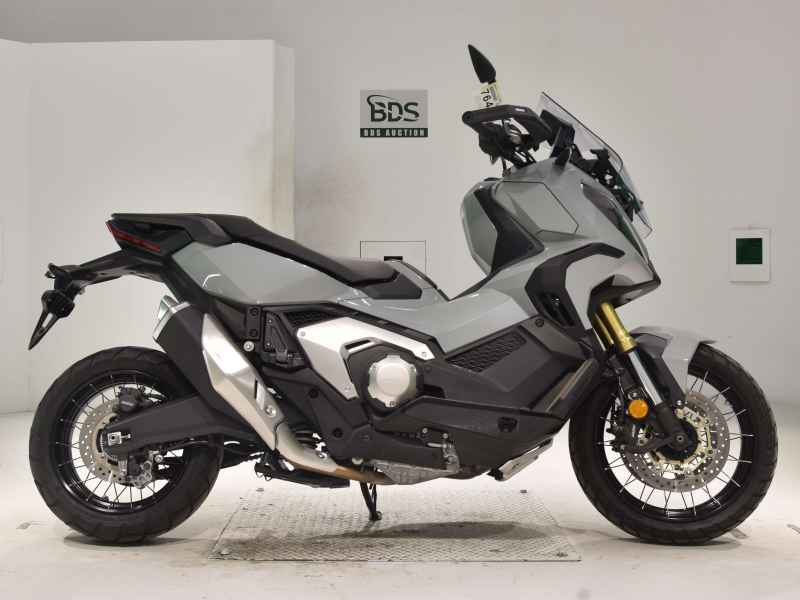 Honda X-ADV750 2024