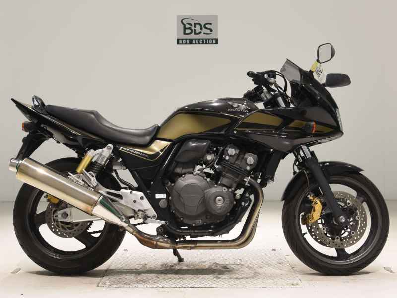 Honda CB400 Super Boldor 2012