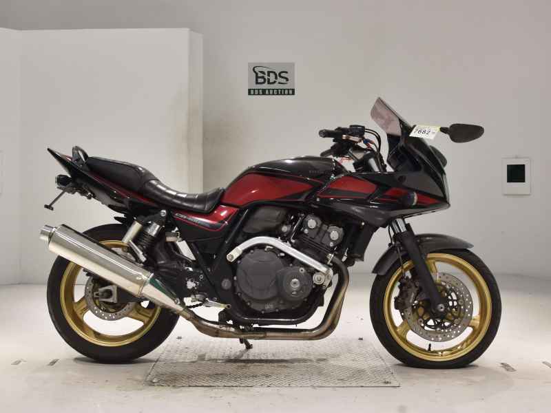 Honda CB400 Super Boldor 2010