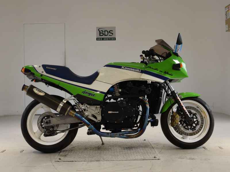 Kawasaki GPZ900R 1989