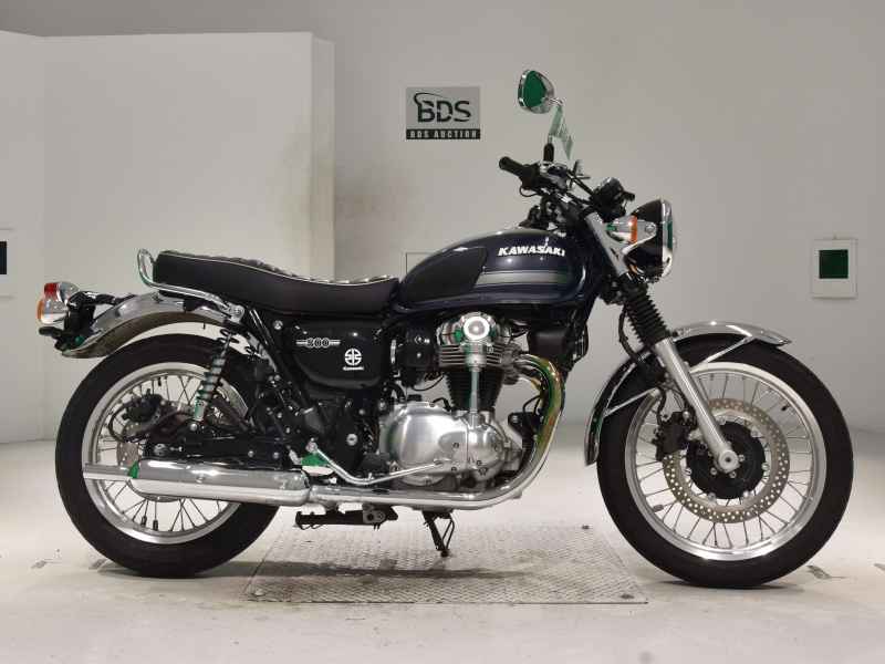 Kawasaki W800 2022