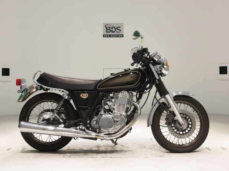 Yamaha SR400 2021