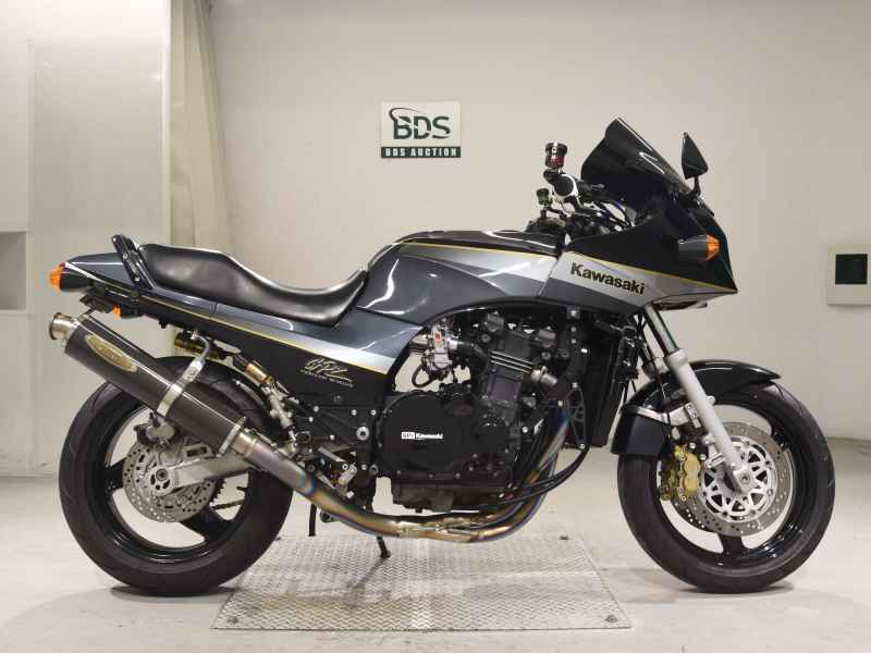 Kawasaki GPZ900R 1994