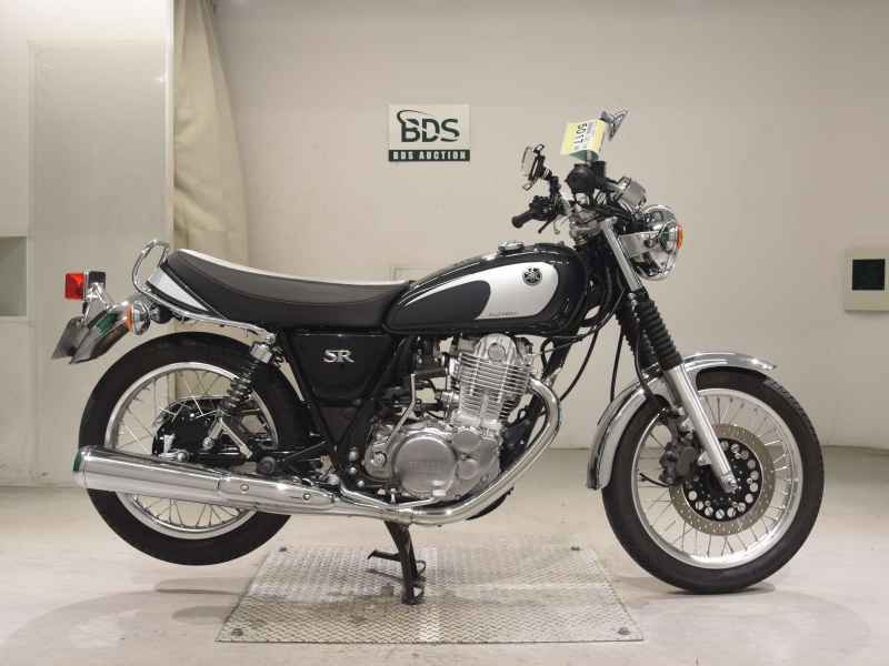 Yamaha SR400 2021