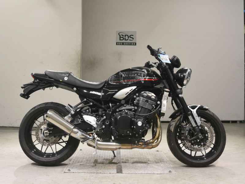 Kawasaki Z900RS 2023